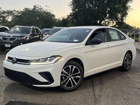 Used 2025 Volkswagen Jetta Sport image 28