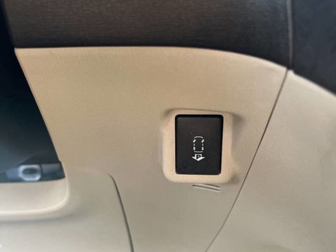 Used 2010 Toyota Prius Five FWD image 17