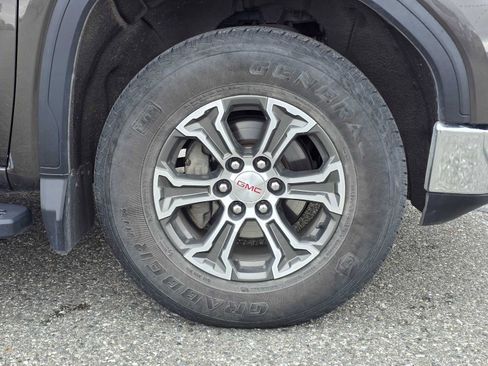 Used 2019 GMC Sierra 1500 SLT w/ SLT Convenience Package AWD/4WD image 9