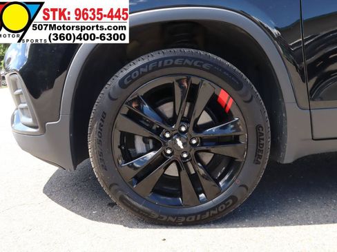 Used 2019 Chevrolet Trax LT w/ Sun & Sound Package AWD/4WD image 23