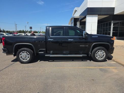 Used 2021 Chevrolet Silverado 2500 High Country w/ Z71 Off-Road Package image 5