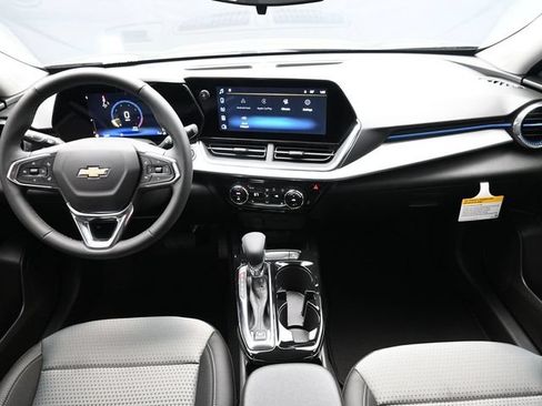 New 2026 Chevrolet Trax LT w/ Driver Confidence Package FWD image 19