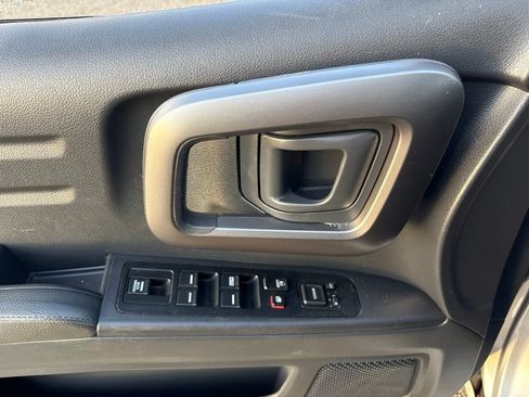 Used 2014 Honda Ridgeline SE image 16