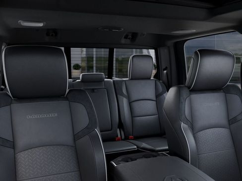New 2026 RAM 3500 Laramie AWD/4WD image 28