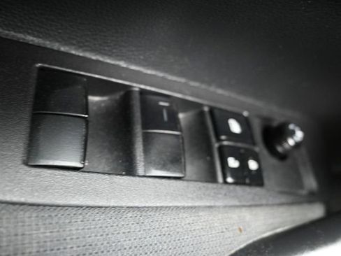 Used 2022 Toyota Corolla LE image 22