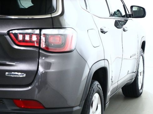 Used 2019 Jeep Compass Latitude w/ Popular Equipment Group image 43