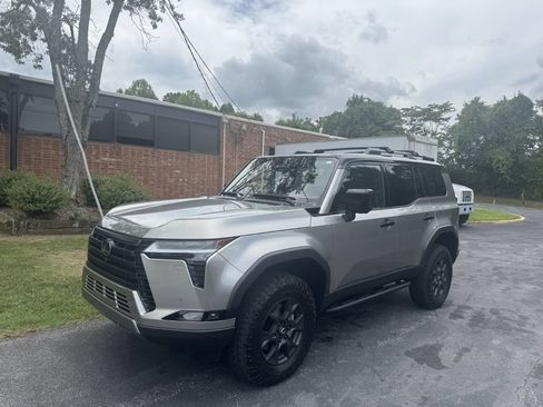 Used 2026 Lexus GX 550 AWD/4WD image 1