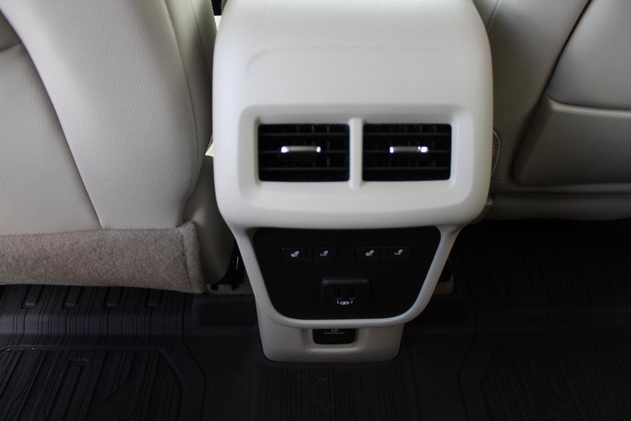 Used 2024 GMC Terrain Denali w/ Denali Premium Package AWD/4WD image 66