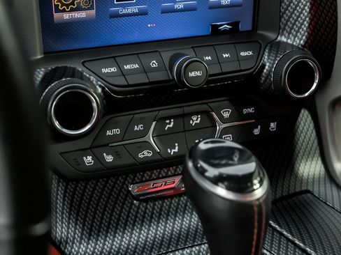 Used 2019 Chevrolet Corvette Z06 RWD image 33
