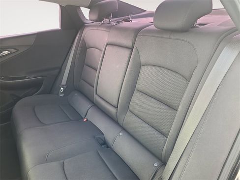 Used 2022 Chevrolet Malibu LT image 13