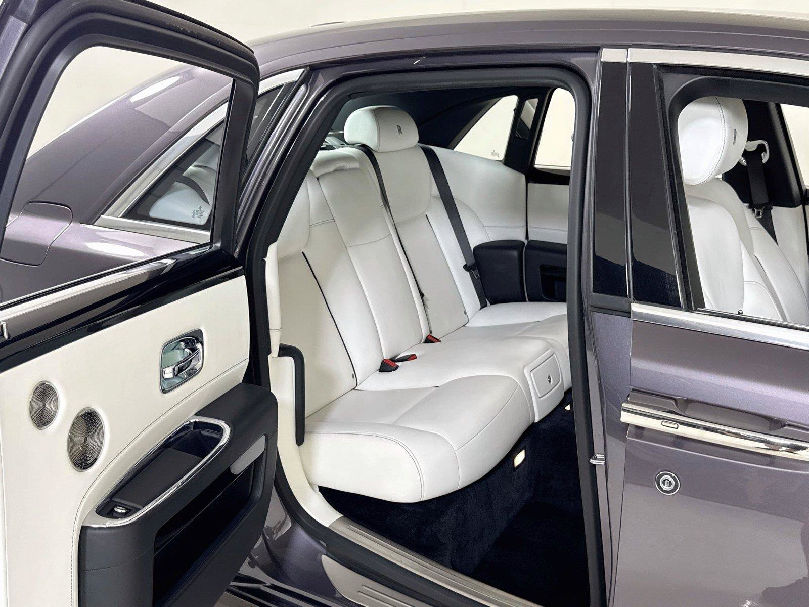 Used 2019 Rolls-Royce Ghost RWD image 28