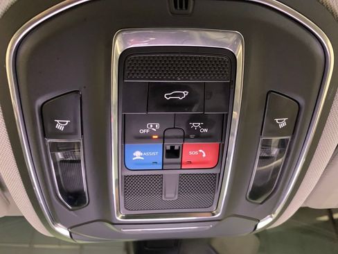 Used 2023 Jeep Grand Cherokee L Limited AWD/4WD image 25