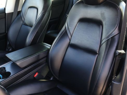 Used 2022 Tesla Model 3 Long Range image 13