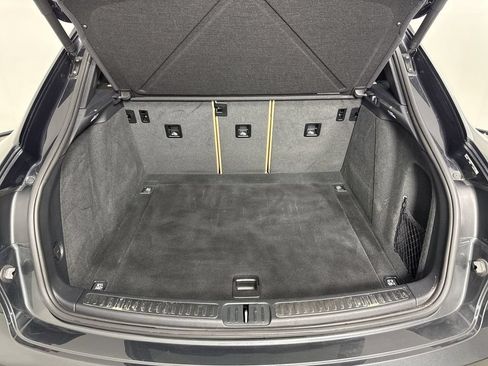 Certified 2024 Porsche Macan Turbo AWD/4WD image 20