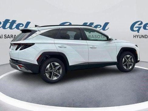 New 2025 Hyundai Tucson SEL image 8