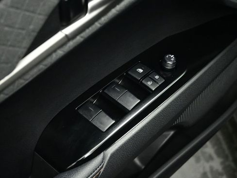 Used 2025 Toyota Camry XLE image 21