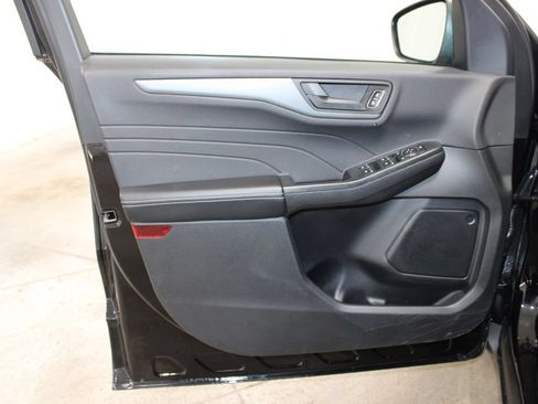 Used 2025 Ford Escape Active FWD image 17