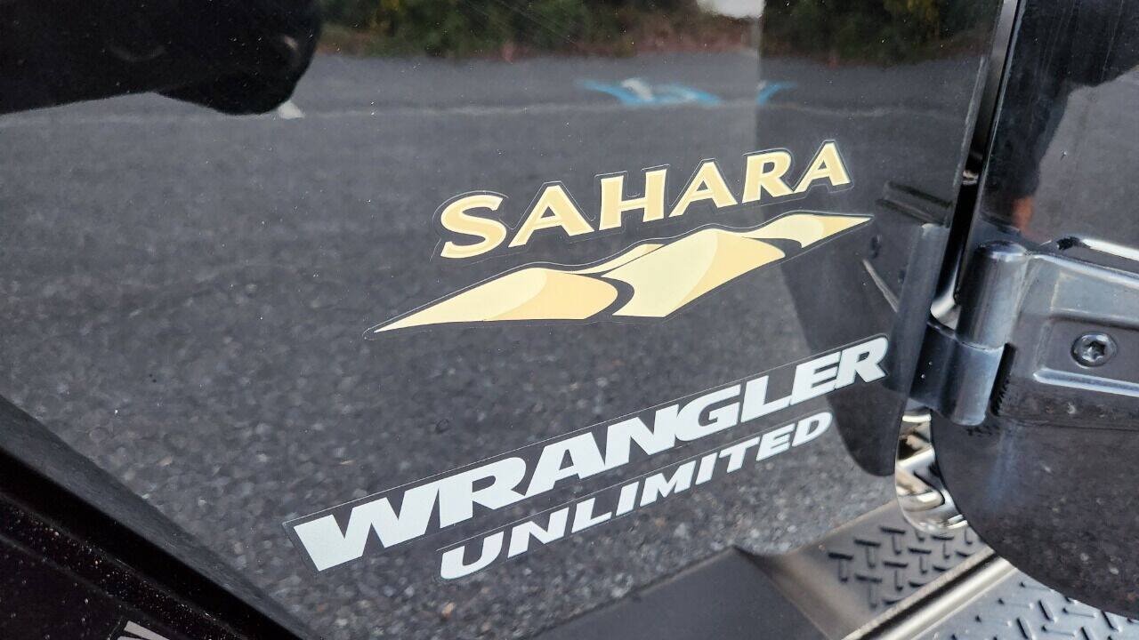 Used 2015 Jeep Wrangler Unlimited Sahara AWD/4WD image 46