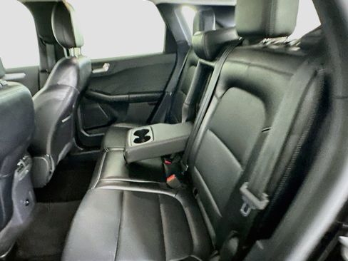 Used 2025 Ford Escape Platinum AWD/4WD image 28