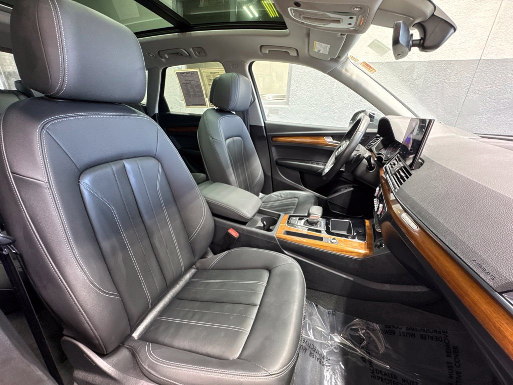 Used 2023 Audi Q5 2.0T Premium w/ Convenience Package AWD/4WD image 31