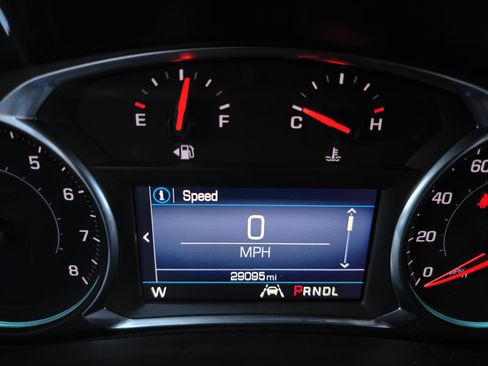 Used 2021 Chevrolet Equinox LT image 22