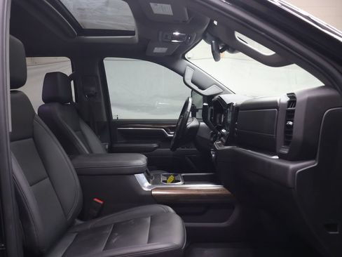 Used 2024 Chevrolet Silverado 3500 LT w/ All Star Edition AWD/4WD image 9