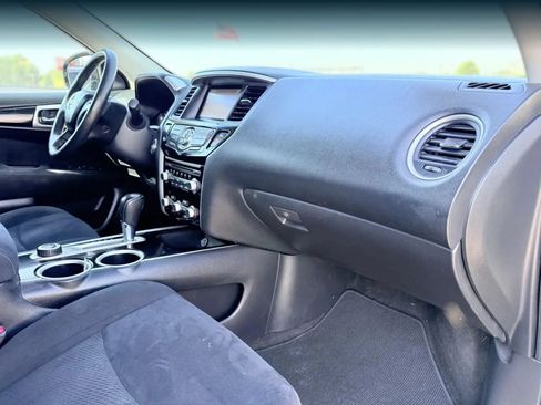 Used 2013 Nissan Pathfinder SV AWD/4WD image 19