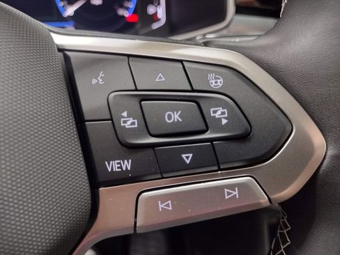 New 2025 Volkswagen Taos SEL image 25