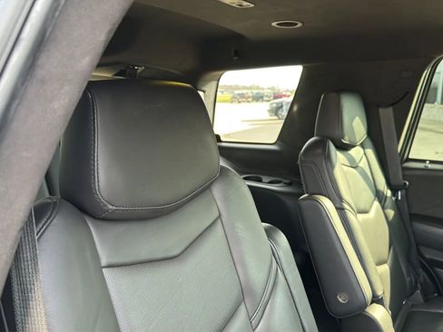 Used 2018 Cadillac Escalade Platinum image 82