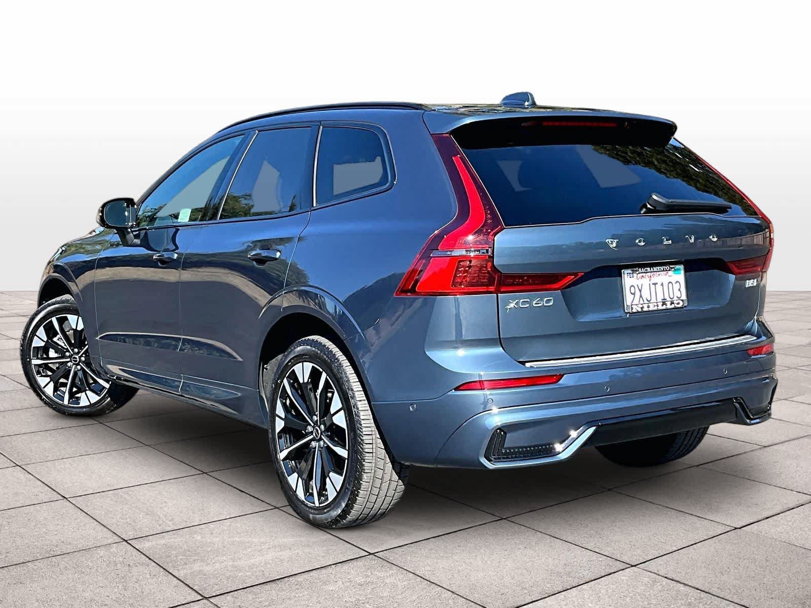 Used 2026 Volvo XC60 B5 Plus w/ Protection Package Premier AWD/4WD image 17