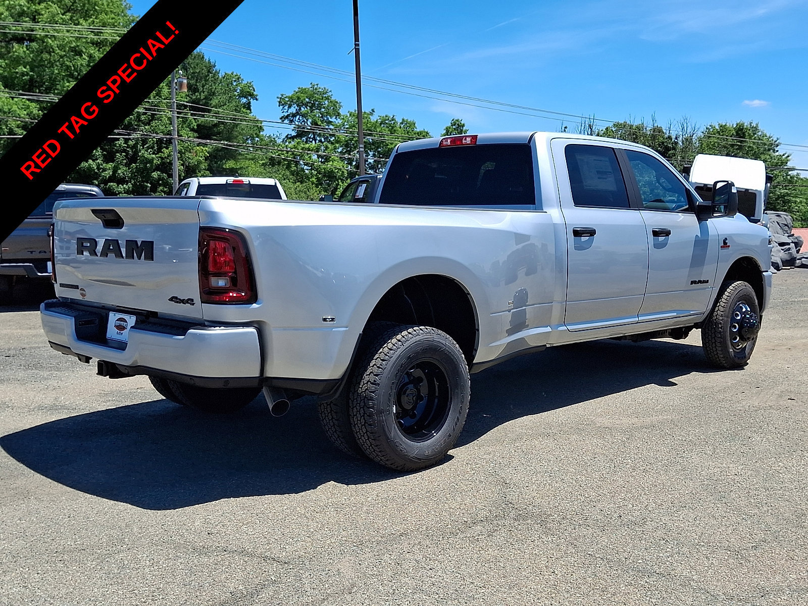 New 2026 RAM 3500 Big Horn AWD/4WD image 4