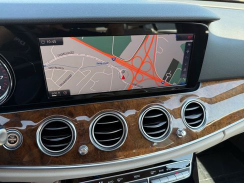Certified 2017 Mercedes-Benz E 300 4MATIC image 20