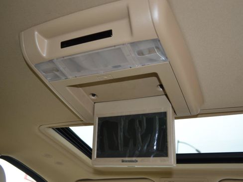 Used 2014 Cadillac Escalade Premium AWD/4WD image 42