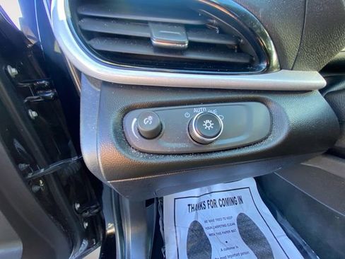 Used 2018 Chevrolet Volt LT image 18