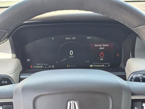 Certified 2022 Lincoln Nautilus FWD w/ Premium Package image 11