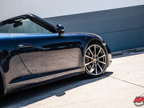 Used 2018 Porsche 911 Carrera RWD image 26