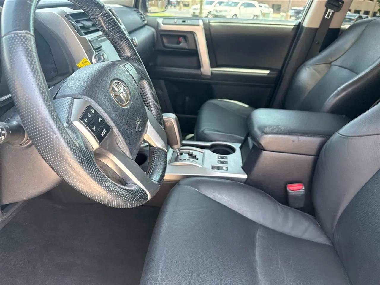 Used 2011 Toyota 4Runner Limited w/ Convenience Pkg AWD/4WD image 35