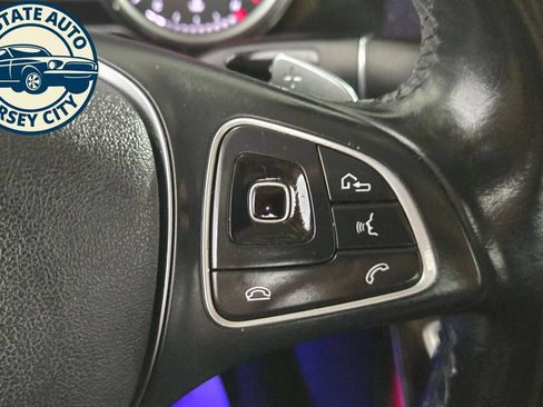 Used 2018 Mercedes-Benz E 300 4MATIC w/ Premium 3 Package (Q03) image 14