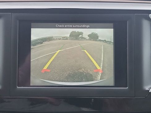 Used 2021 Chrysler Voyager Lxi image 22