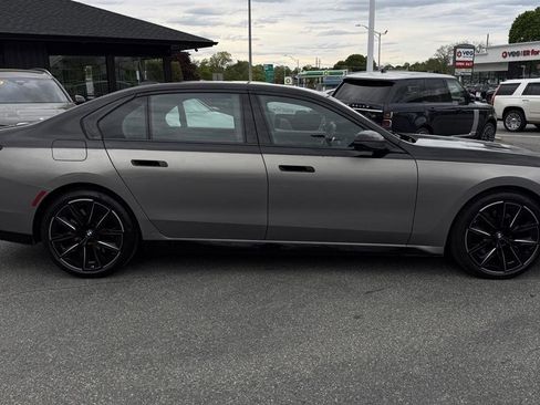 Used 2023 BMW 760i xDrive w/ Parking Assistance Package AWD/4WD image 19
