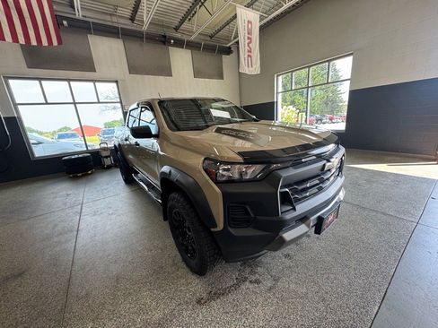 Used 2023 Chevrolet Colorado Trail Boss w/ Advanced Trailering Package image 3