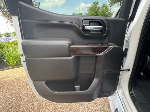 Used 2019 GMC Sierra 1500 SLT RWD image 32