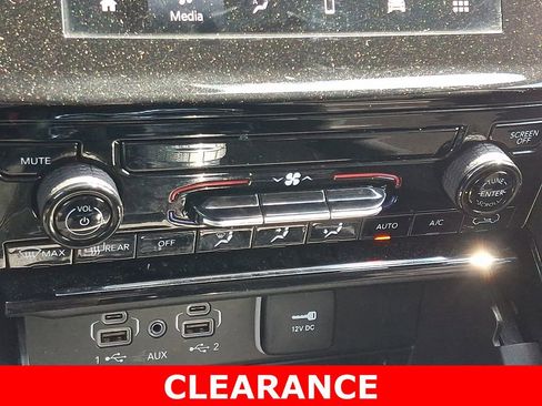 Used 2023 Jeep Grand Cherokee Laredo w/ Trailer Tow Prep Group (B) AWD/4WD image 16