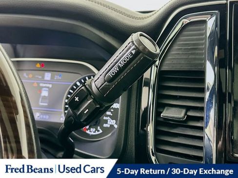 Used 2021 Nissan Titan Platinum Reserve w/ Moonroof Package image 19