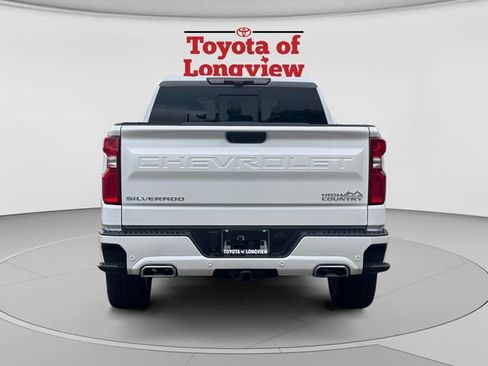 Used 2024 Chevrolet Silverado 1500 High Country AWD/4WD image 4