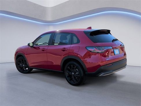 Used 2025 Honda HR-V Sport image 9