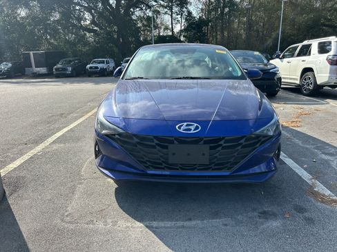 Used 2023 Hyundai Elantra SEL image 7