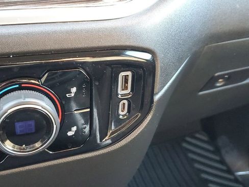 Used 2023 Chevrolet Silverado 1500 LT image 30