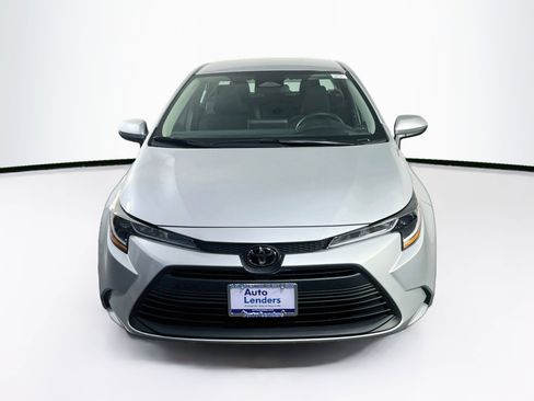 Used 2023 Toyota Corolla LE w/ Carpet Mat Package (TMS) FWD image 2
