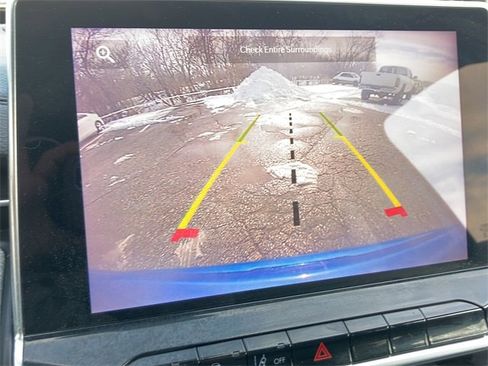 Used 2024 Jeep Compass Latitude image 35